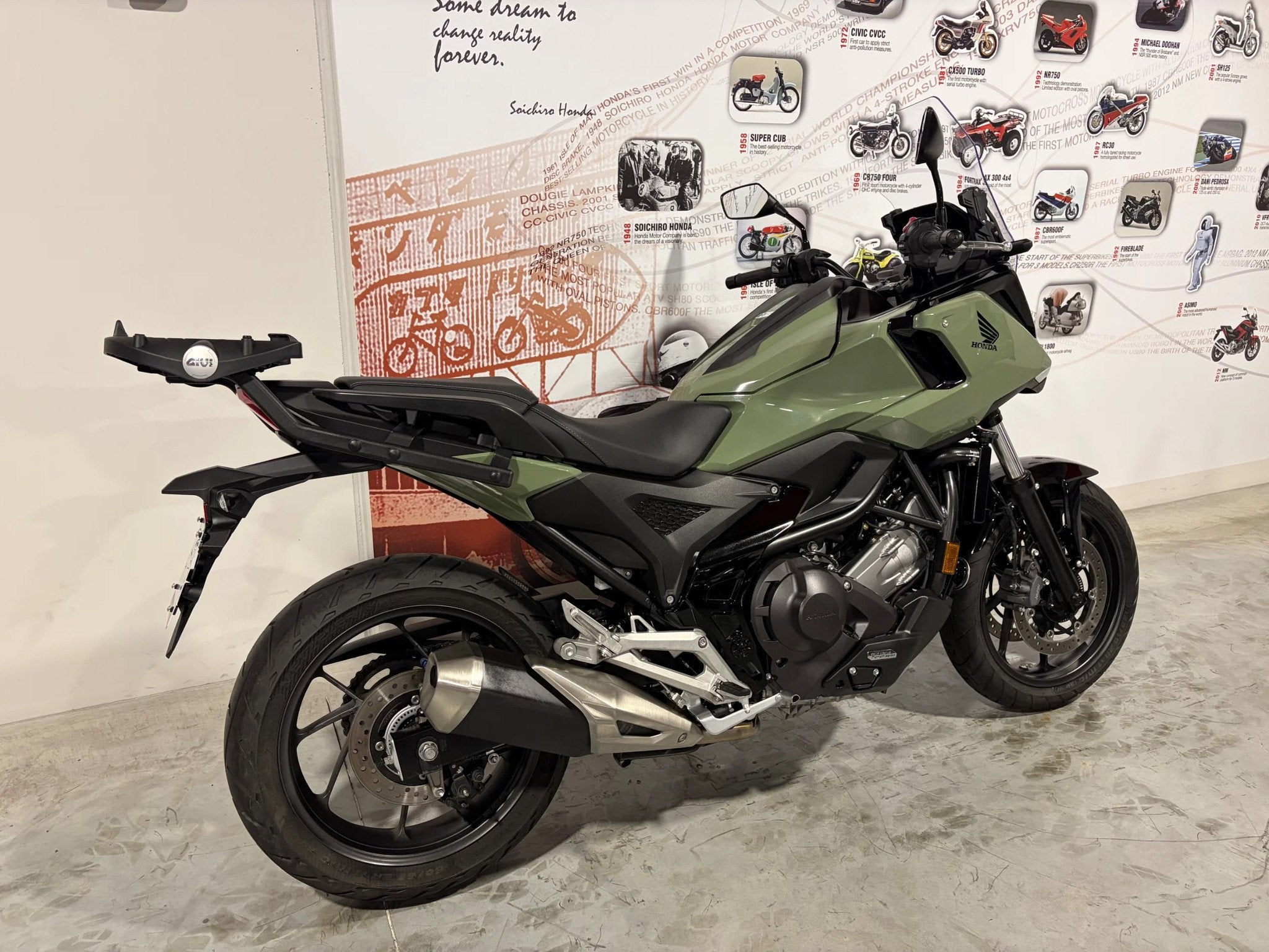 Honda NC750X DCT nieuwste model met extra's (bj 2025), 750 cc, Meer dan 35 kW, Toermotor, Automaat