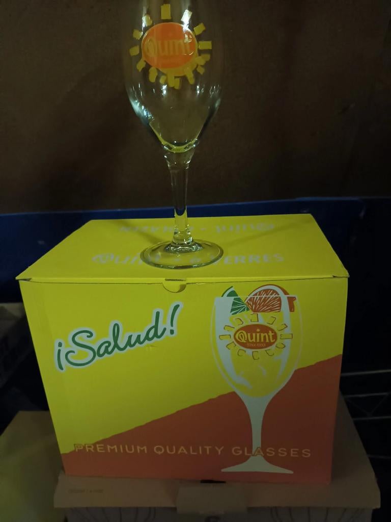 6 Sangria Quint-glazen, Ophalen
