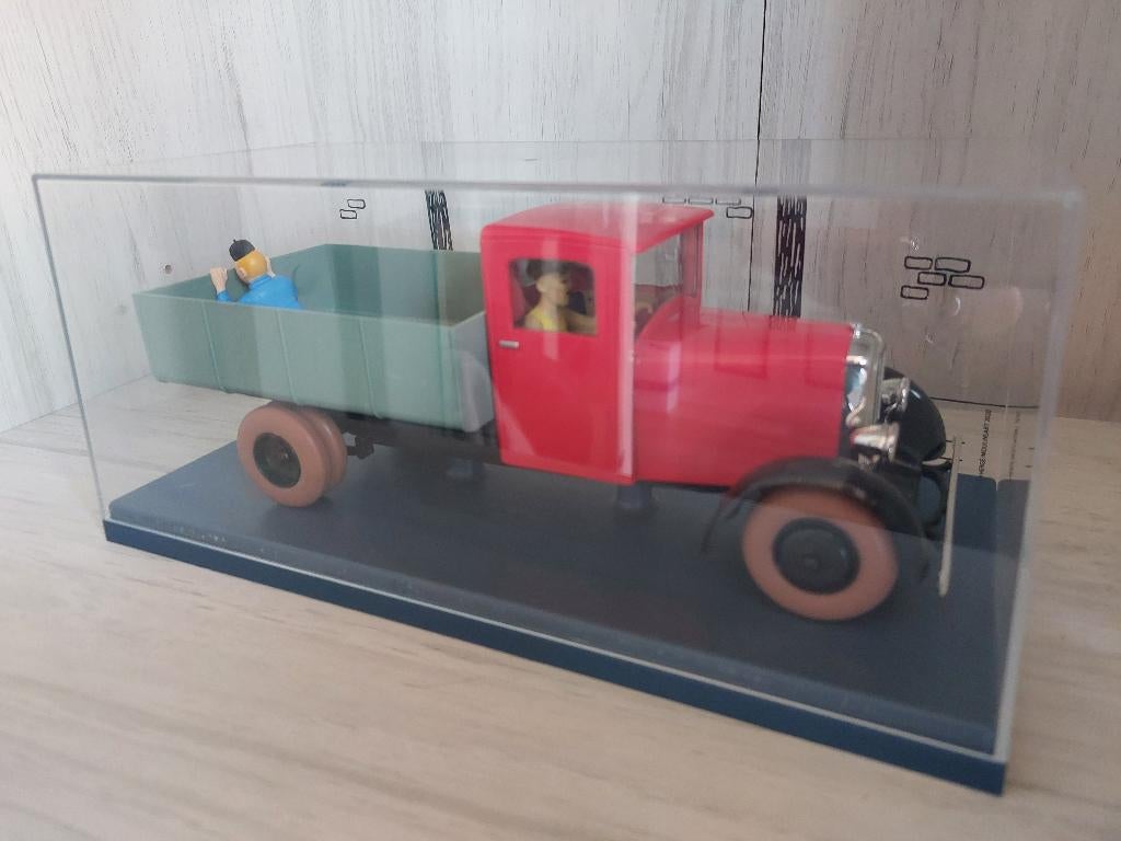 Voiture Tintin 1/24 le Camion Rouge, Collections, Enlèvement ou Envoi, Tintin, Comme neuf
