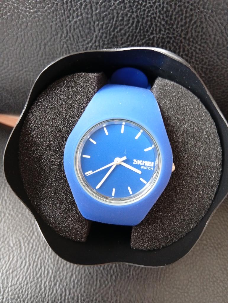 montres, Handtassen en Accessoires, Horloges | Heren, Kunststof, Polshorloge, Nieuw, Kunststof