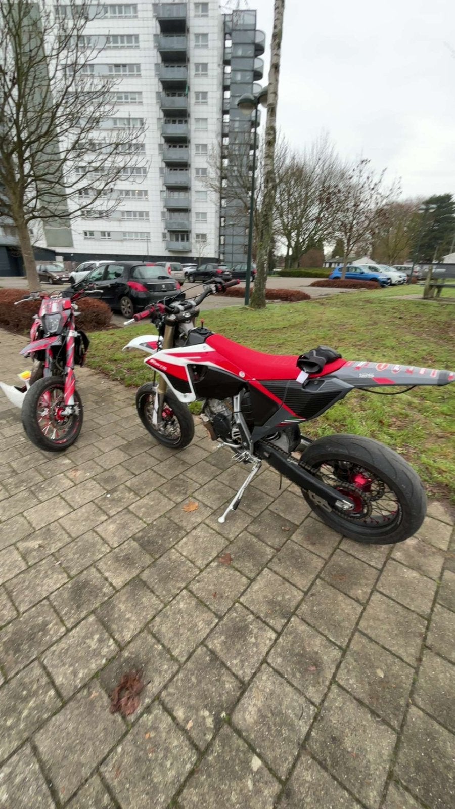 GEZOCHT SUPERMOTO VELGEN FANTIC XE125 2023, Ophalen, Zo goed als nieuw