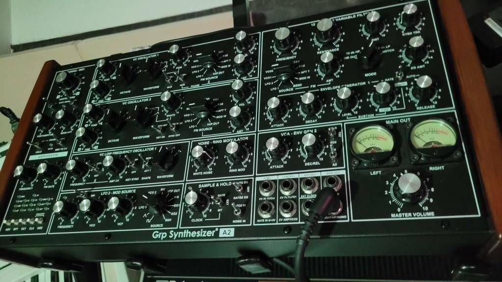 grp synthesizer A2, Enlèvement, Comme neuf, Avec connexion MIDI
