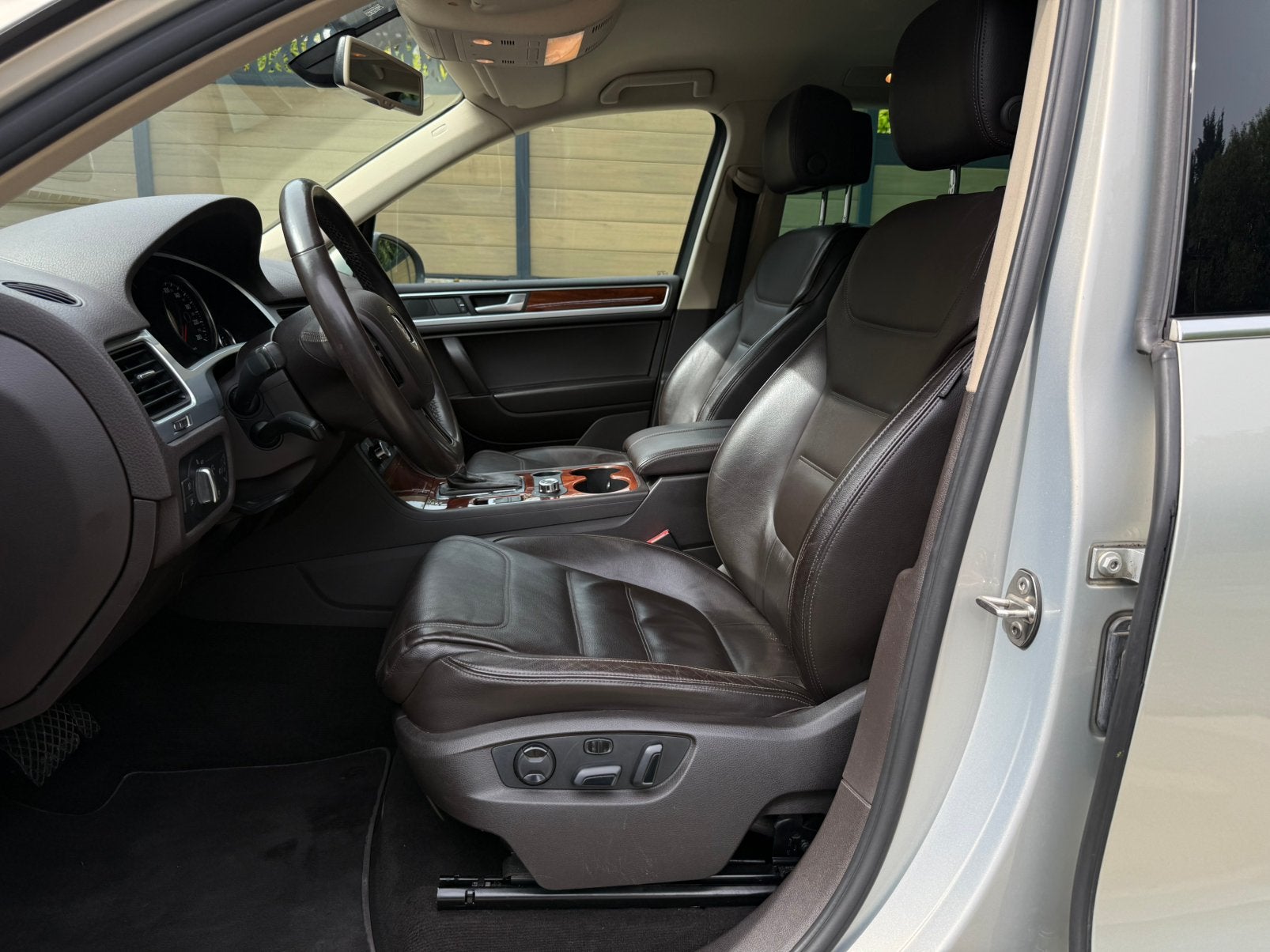✅Vw Touareg🔥3.0Tdi V6🔥204Pk💪Met servicebook👌Fullopt✨, Automaat, https://public.car-pass.be/vhr/32272bd0-7ccf-41c3-aaca-1f17da3b836d
