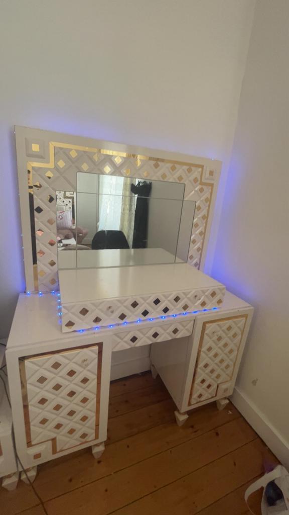 Table de maquillage, Maison & Meubles, Enlèvement, Comme neuf