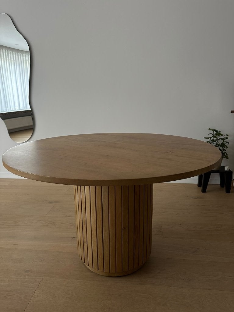 KAVE HOME Licia Eettafel Rond, Ophalen, Gebruikt, Rond, Vier personen