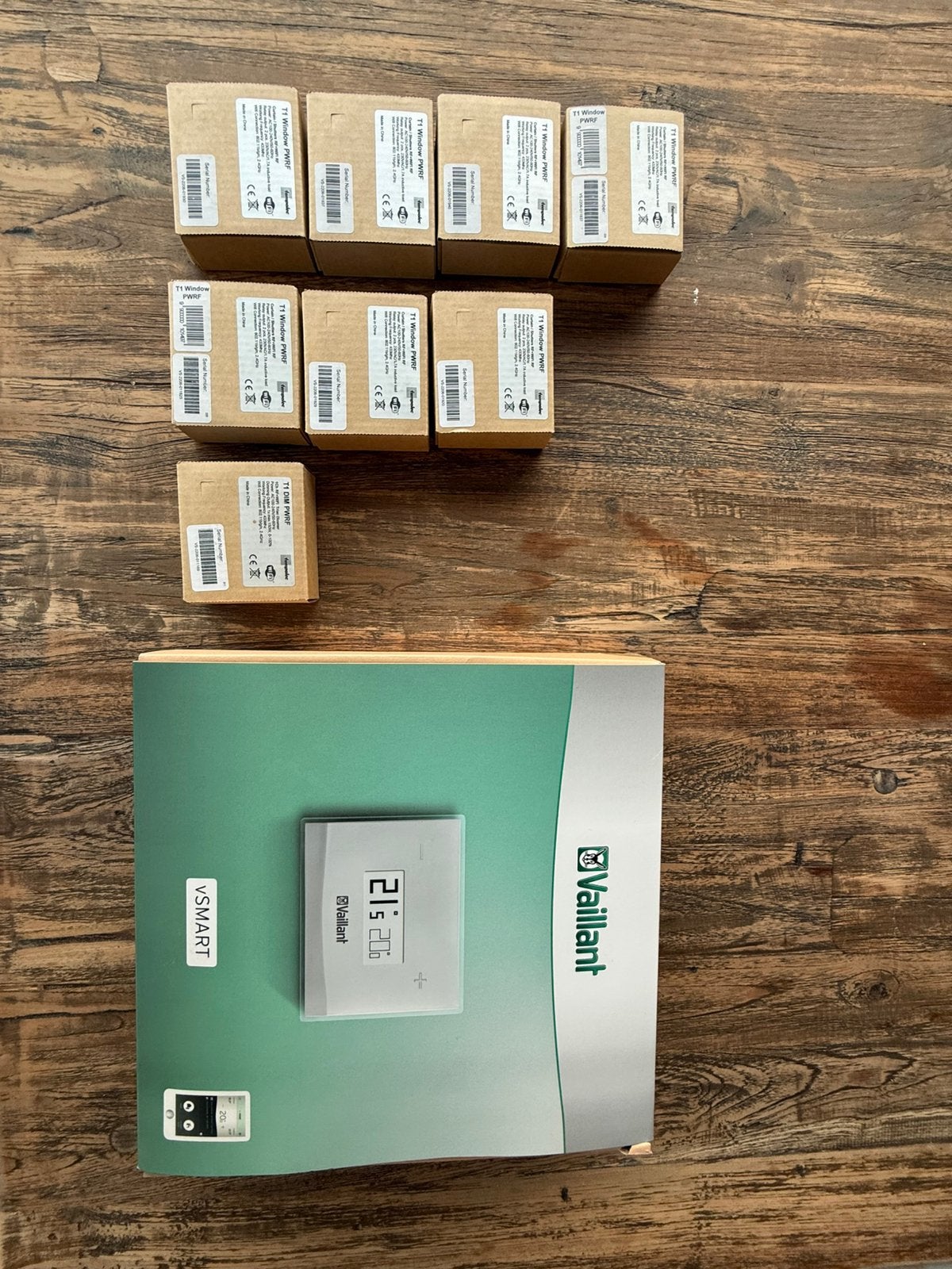 Vaillant vSMART Thermostaat + Gateway + 9x T1 Window PWRF, Doe-het-zelf en Bouw, Thermostaten, Ophalen, Slimme thermostaat, Zo goed als nieuw
