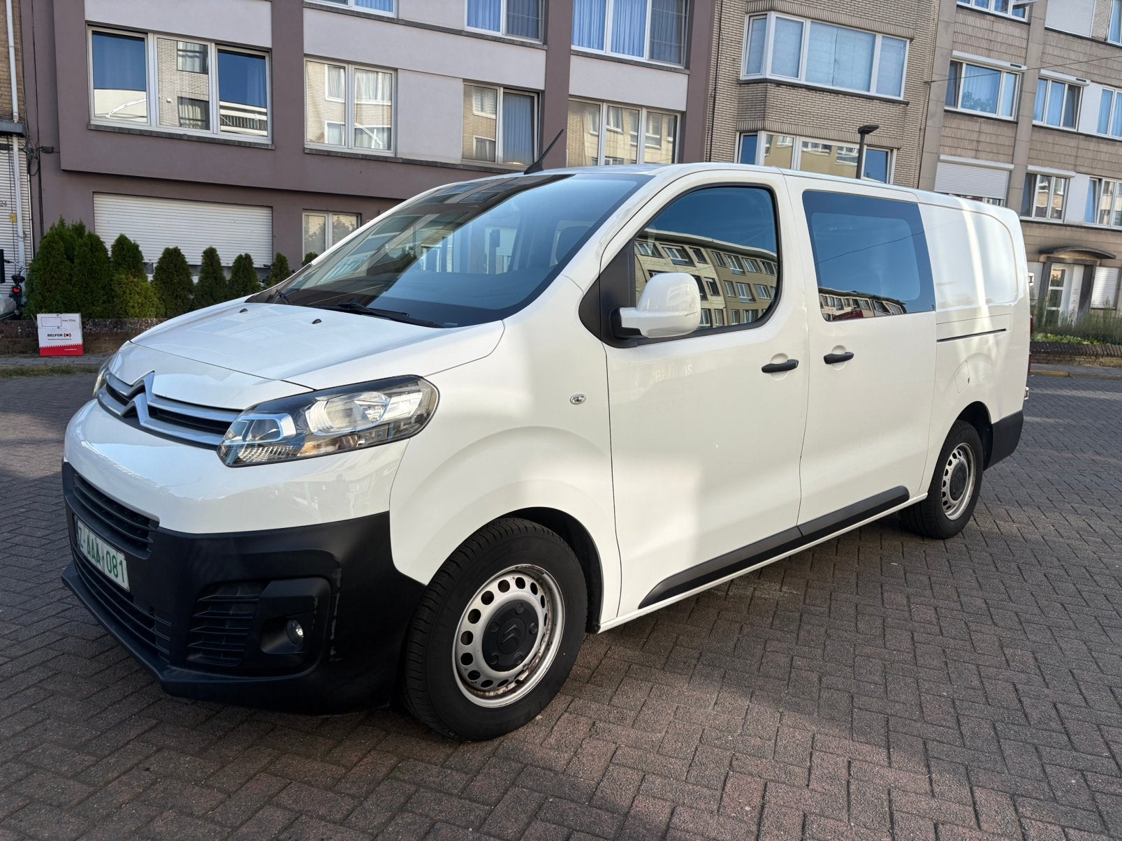 Citroen Jumpy 2.0 Diesel euro 6 dubbel cabine 6 personen, Auto's, Citroën, 90 kW, Stof, 4 cilinders, Navigatiesysteem