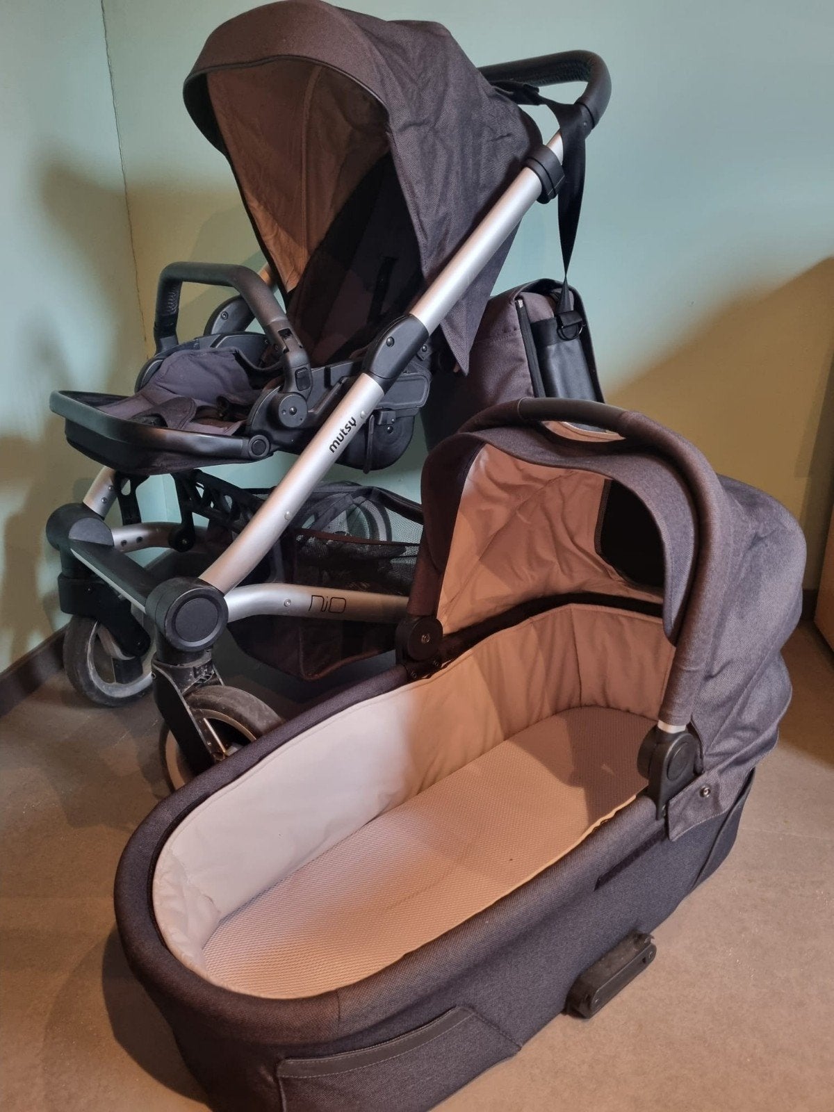 Buggy Mutsy Nio . inclusief regenhoes en pampertas
Incl, reg, Ophalen, Mutsy
