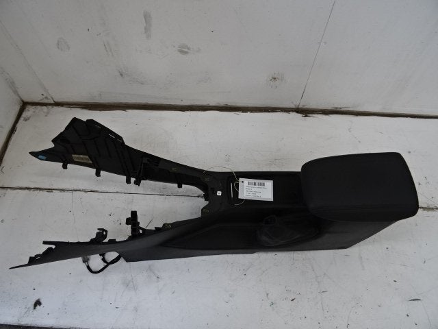 MIDDENCONSOLE Ford Focus 3 (07-2010/02-2020), Auto-onderdelen, Gebruikt, Henry-Ford-Straße  1
50735  Köln, DE, Ford-Werke GmbH