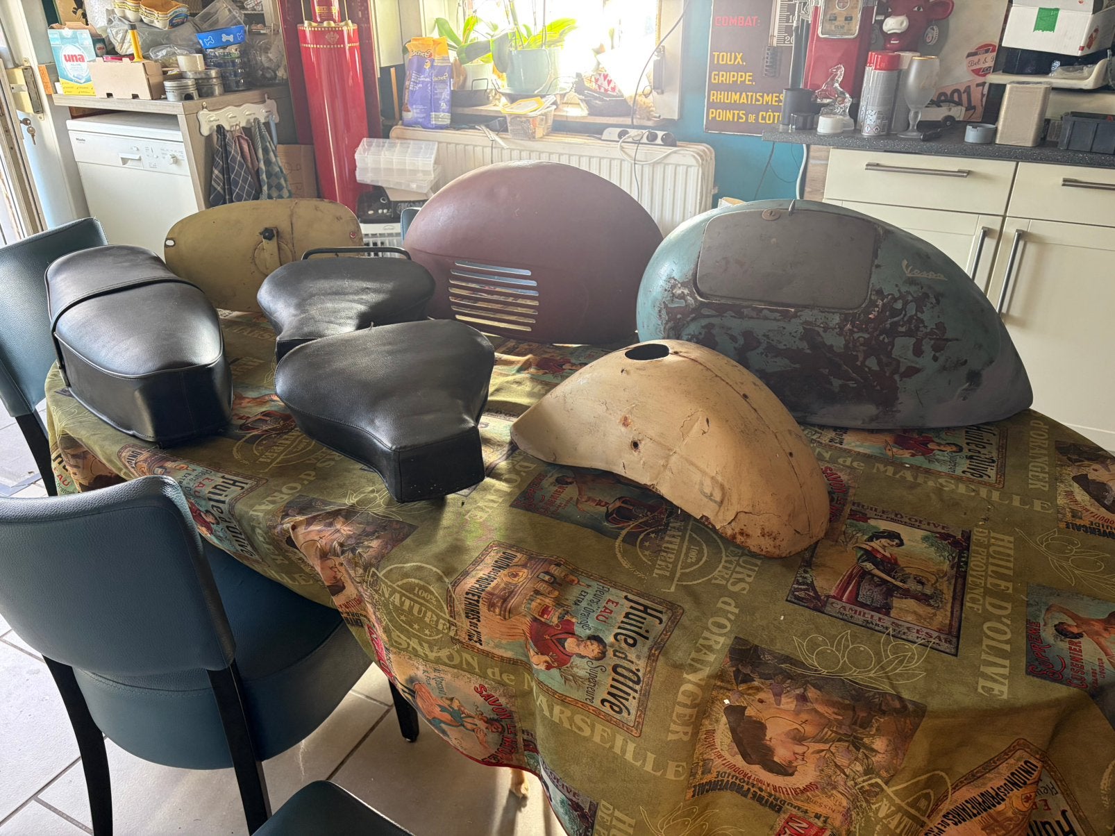 Lot oude vespa onderdelen, Ophalen