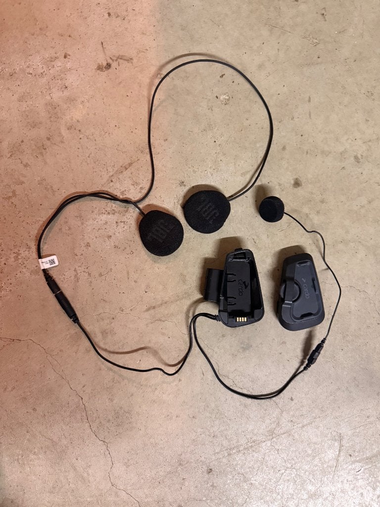 Cardo Freecom 4x + JBL Speakers, Motos, Accessoires | Systèmes de navigation, Enlèvement, Utilisé