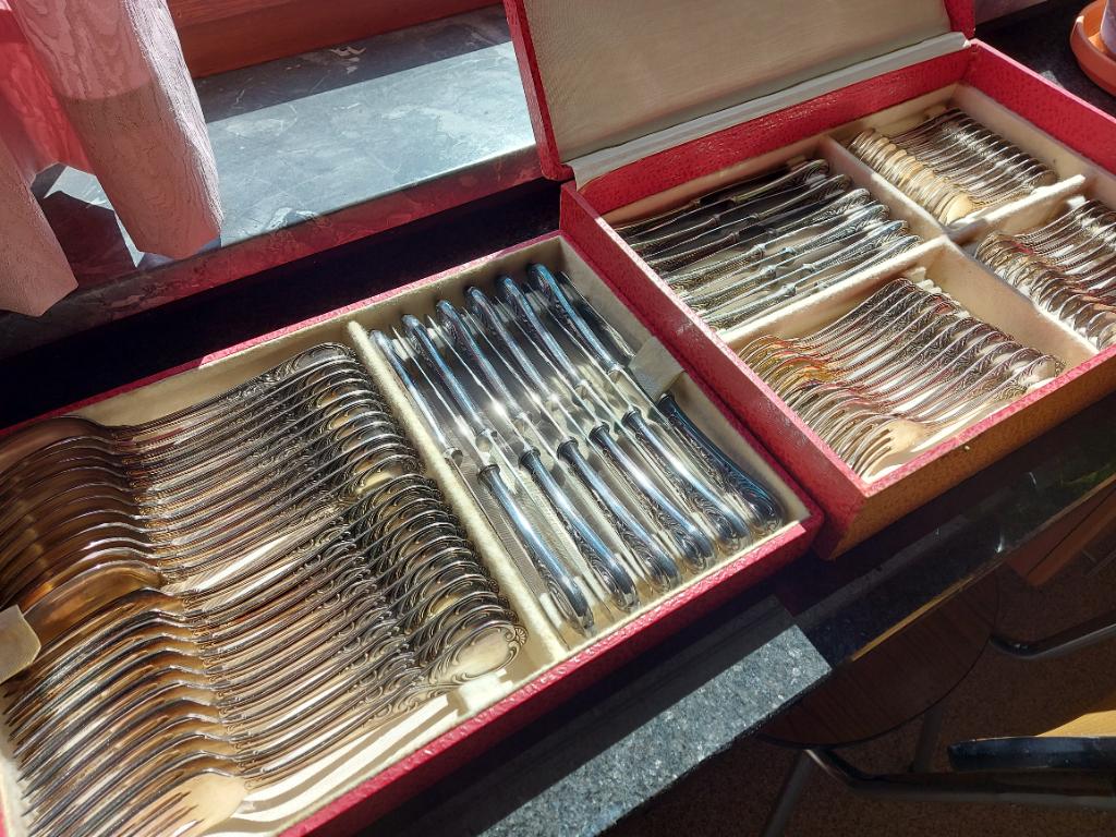84 delig verzilverd bestek in originele koffer 1956, Antiek en Kunst, Ophalen