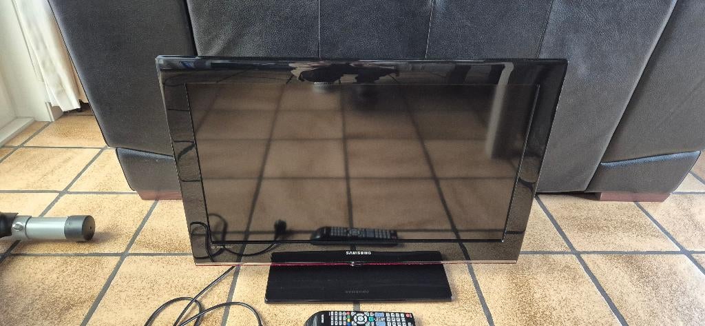 Samsung LCD tv 32 inch + eventueel Tv kastje, 50 Hz, LCD, Enlèvement, Samsung