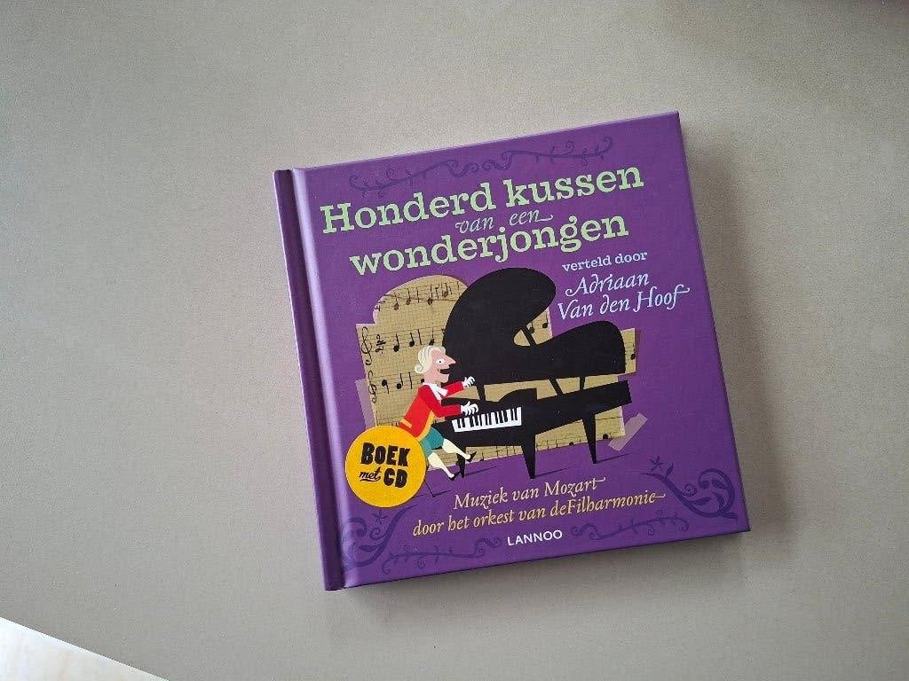Boek met CD - Honderd kussen van een wonderjongen - Mozart, CD & DVD, Enlèvement ou Envoi