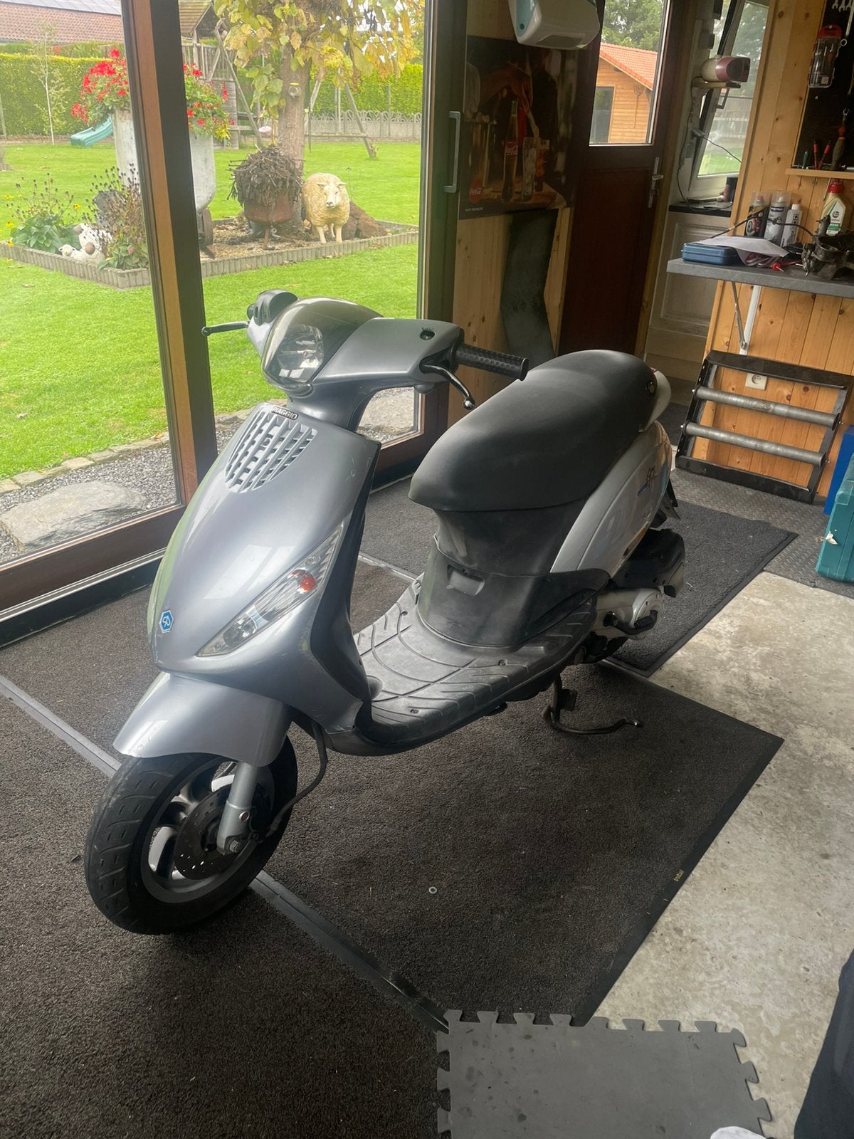 Piaggio Zip 4 takt Carburateur, Enlèvement, Comme neuf, Classe A (25 km/h), Zip