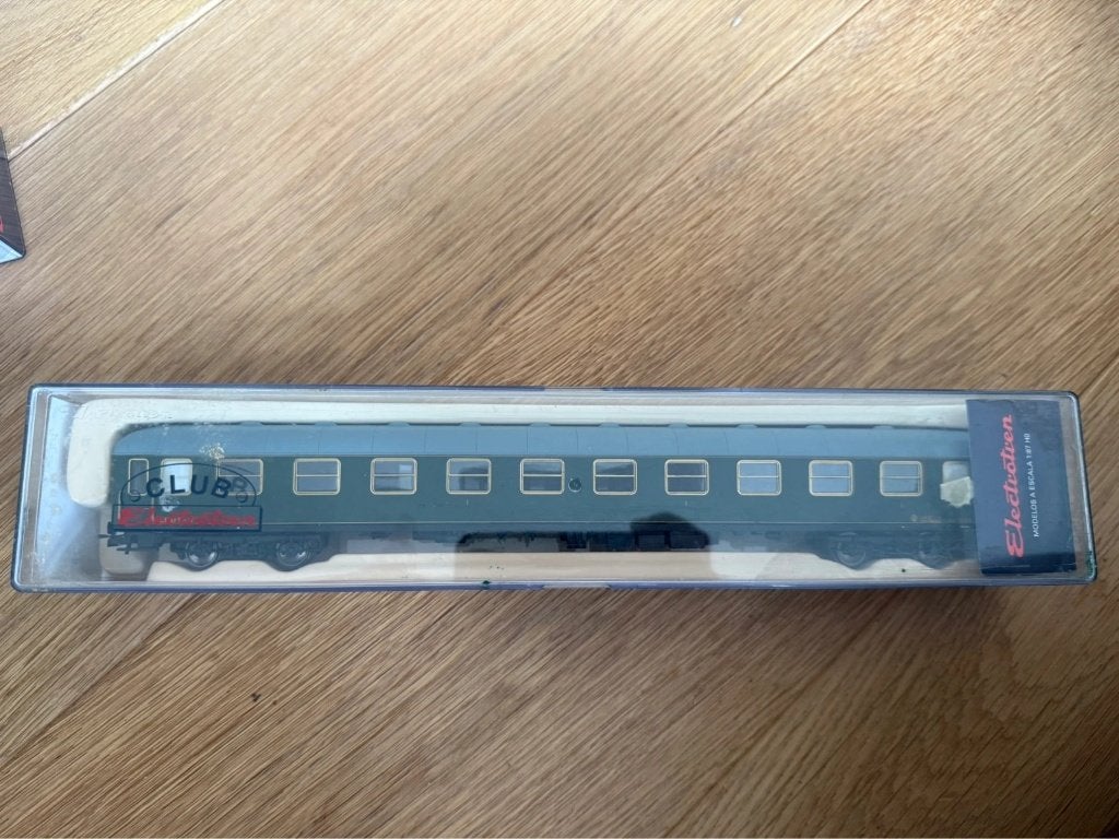 Rijtuig Electrotren H0 18017K Coche 8000 1e kl RENFE Club, Overige merken, Gelijkstroom, Wagon, Ophalen of Verzenden