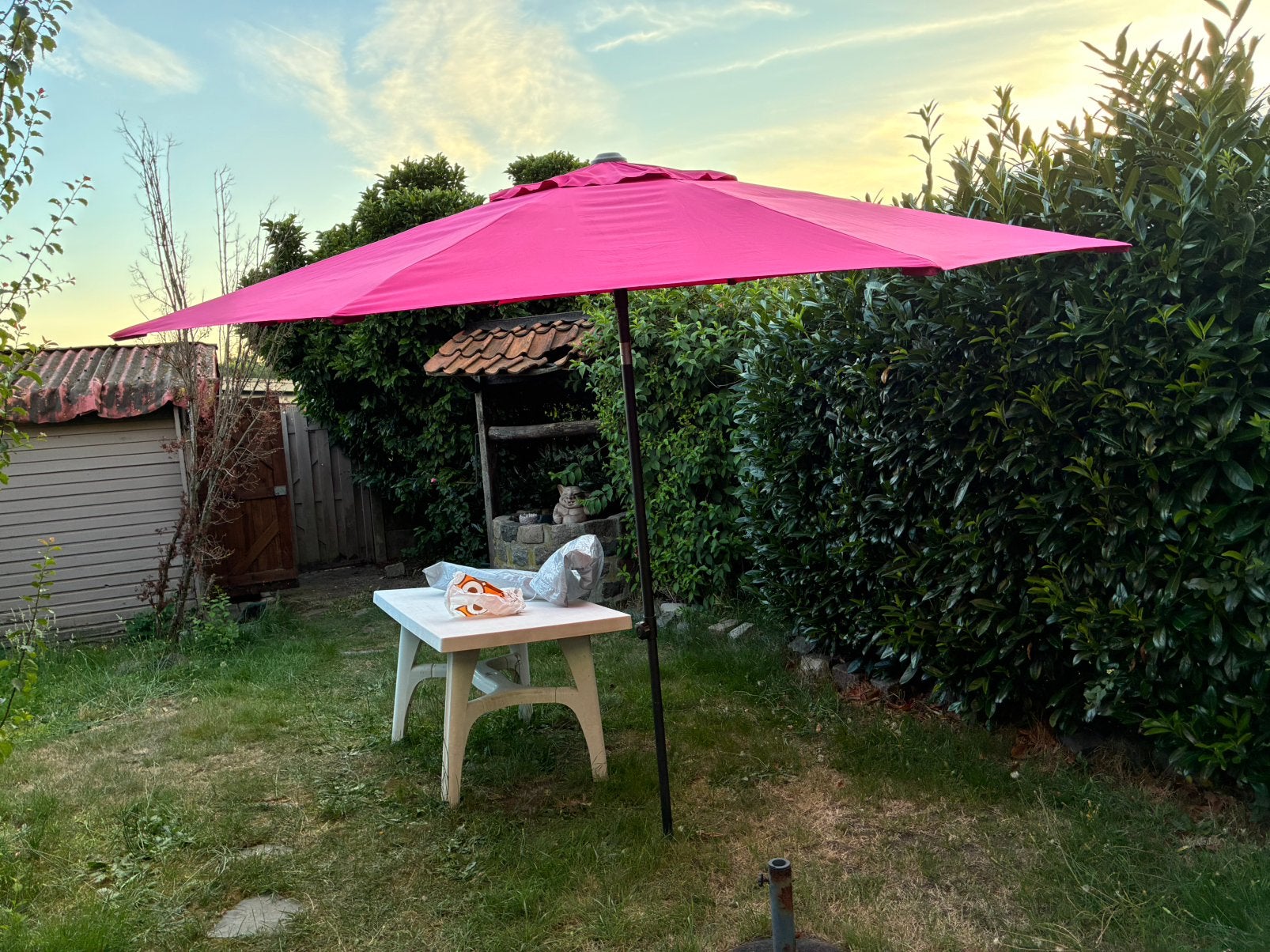 Roze parasol, Ophalen, Verstelbaar, Gebruikt, 2 tot 3 meter