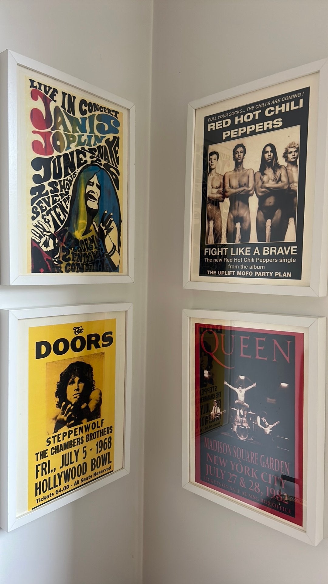 Set van 4 artiestenposters, Antiek en Kunst, Kunst | Litho's en Zeefdrukken, Ophalen, Ingelijst, Overige onderwerpen, Offsetdruk