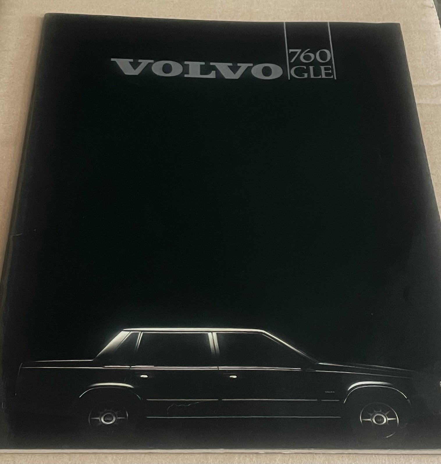 FOLDER VOLVO 760 GLE (Nederlands), Verzenden, Zo goed als nieuw, Volvo