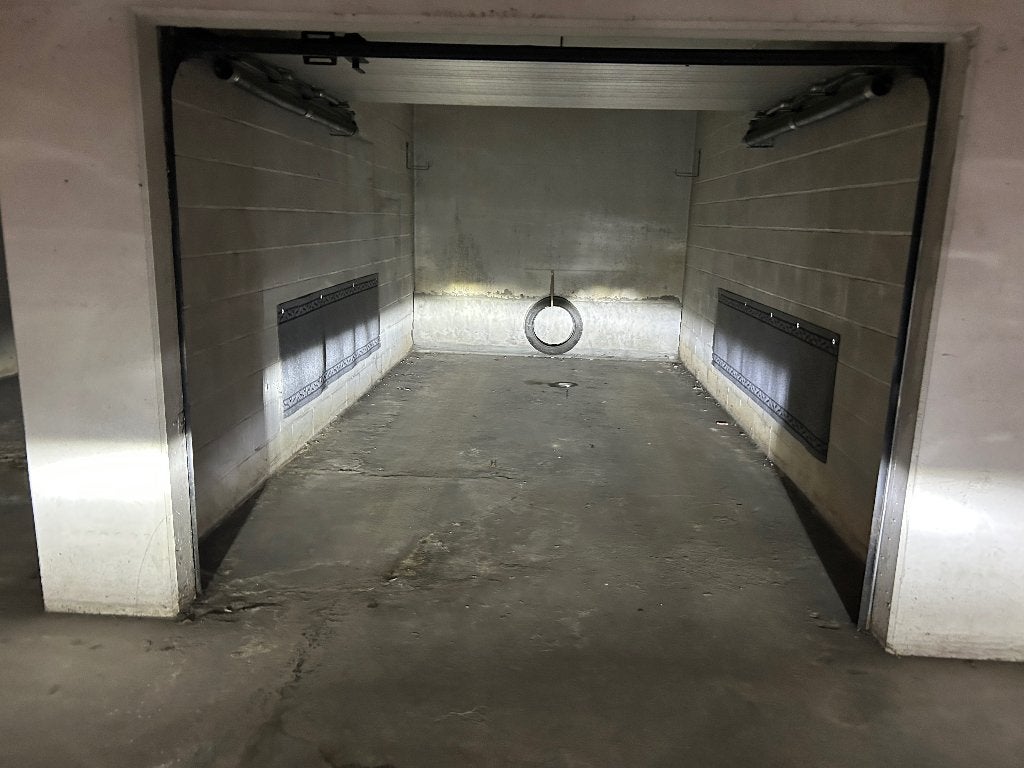 Te huur garage Albertplein Knokke-Zoute, Immo, Garages & Places de parking, Province de Flandre-Occidentale