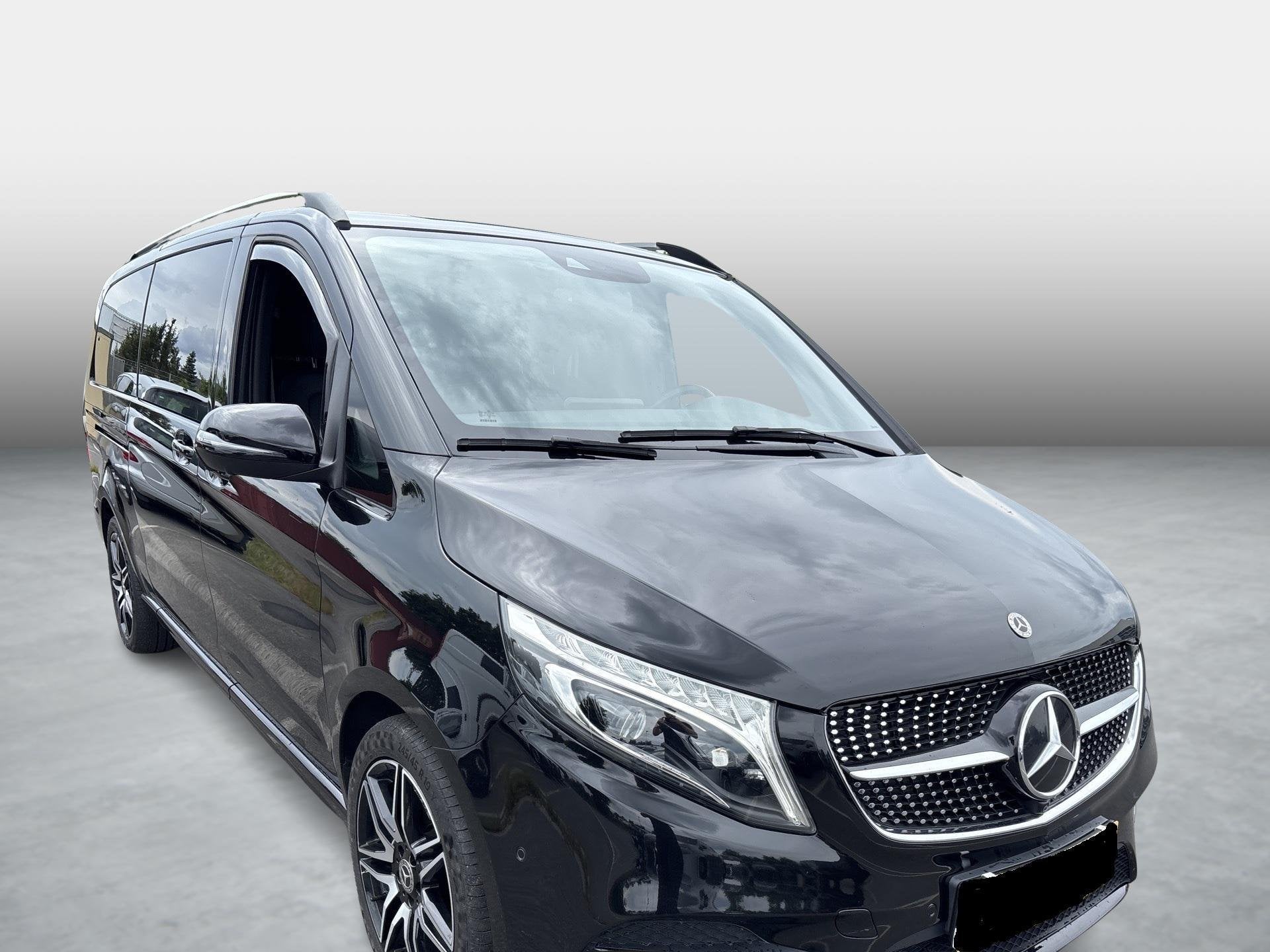 Mercedes-Benz V-Klasse 300 D L3 AMG Line 6 Zitplaatsen | Nig, Automaat, Gebruikt, 4 cilinders, 2000 kg