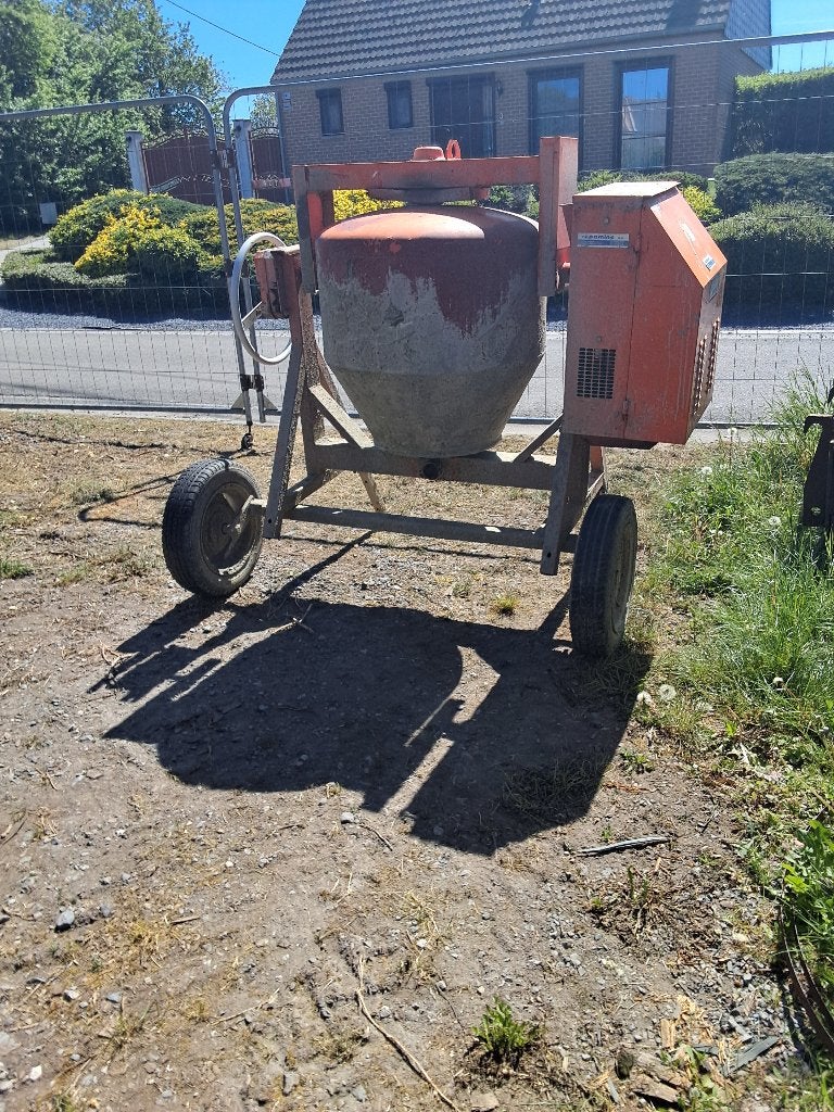 Betoniere tractable 350 lts, Enlèvement, Utilisé