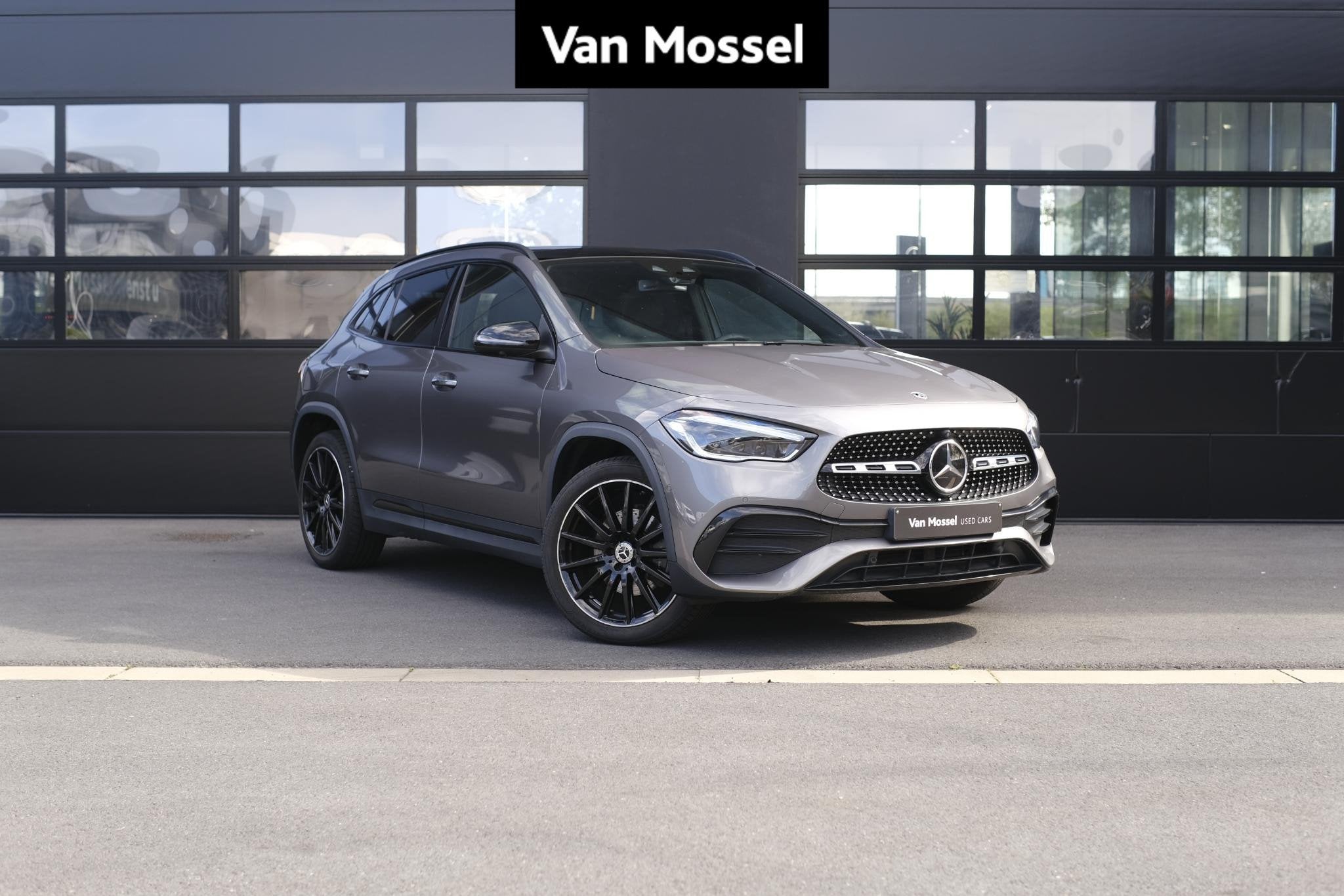 Mercedes-Benz GLA 250 e AMG Line + LEDER + PANO + MULTIBEAM, Auto's, Dealer onderhouden, Stof, 4 cilinders, 16 kWh