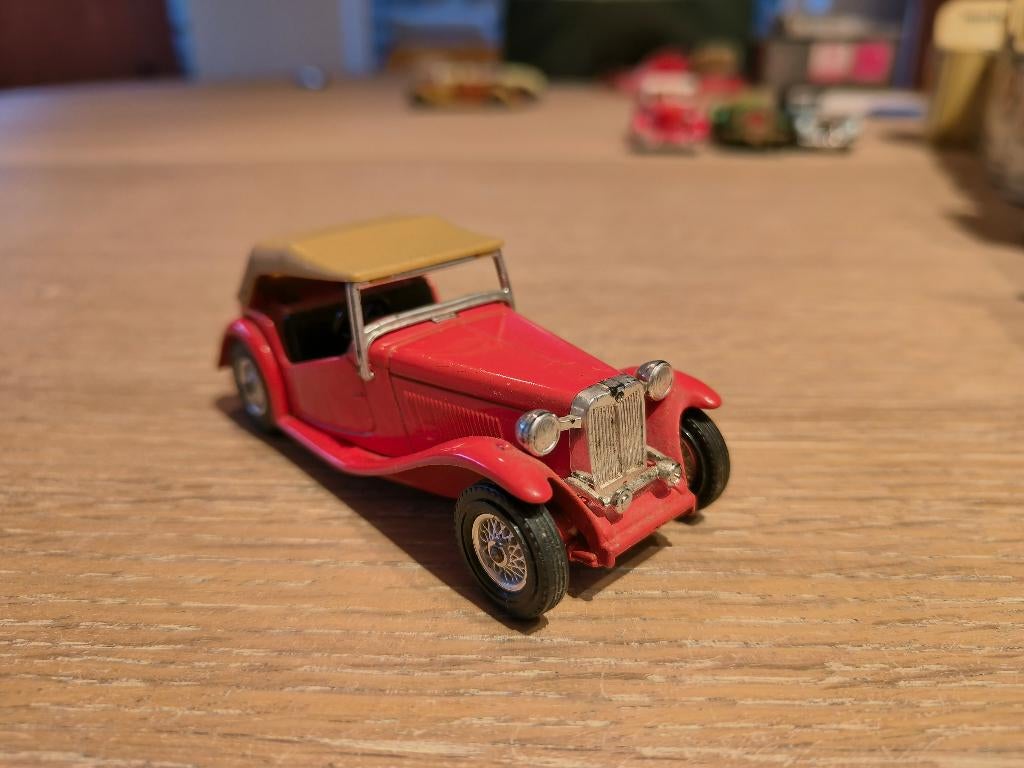 Matchbox Models of Yesteryear: 1945 MG TC Y-8, Enlèvement ou Envoi, Voiture