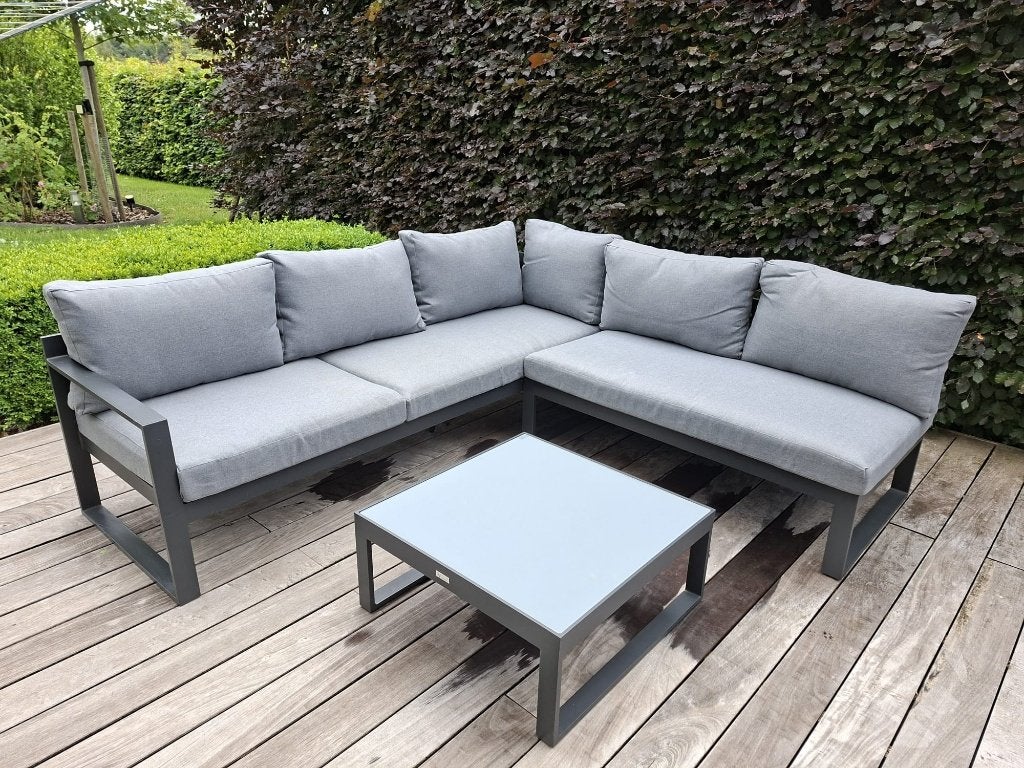 Salon de jardin de chez Extérioo, Ophalen, 6 zitplaatsen, Bijzettafel, Aluminium