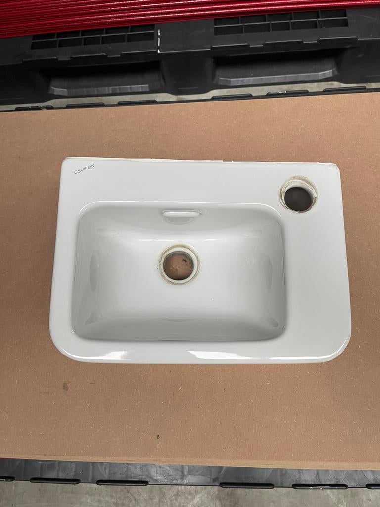 Lavabo, wastafel, Ophalen, Zo goed als nieuw, Steen, Wastafel