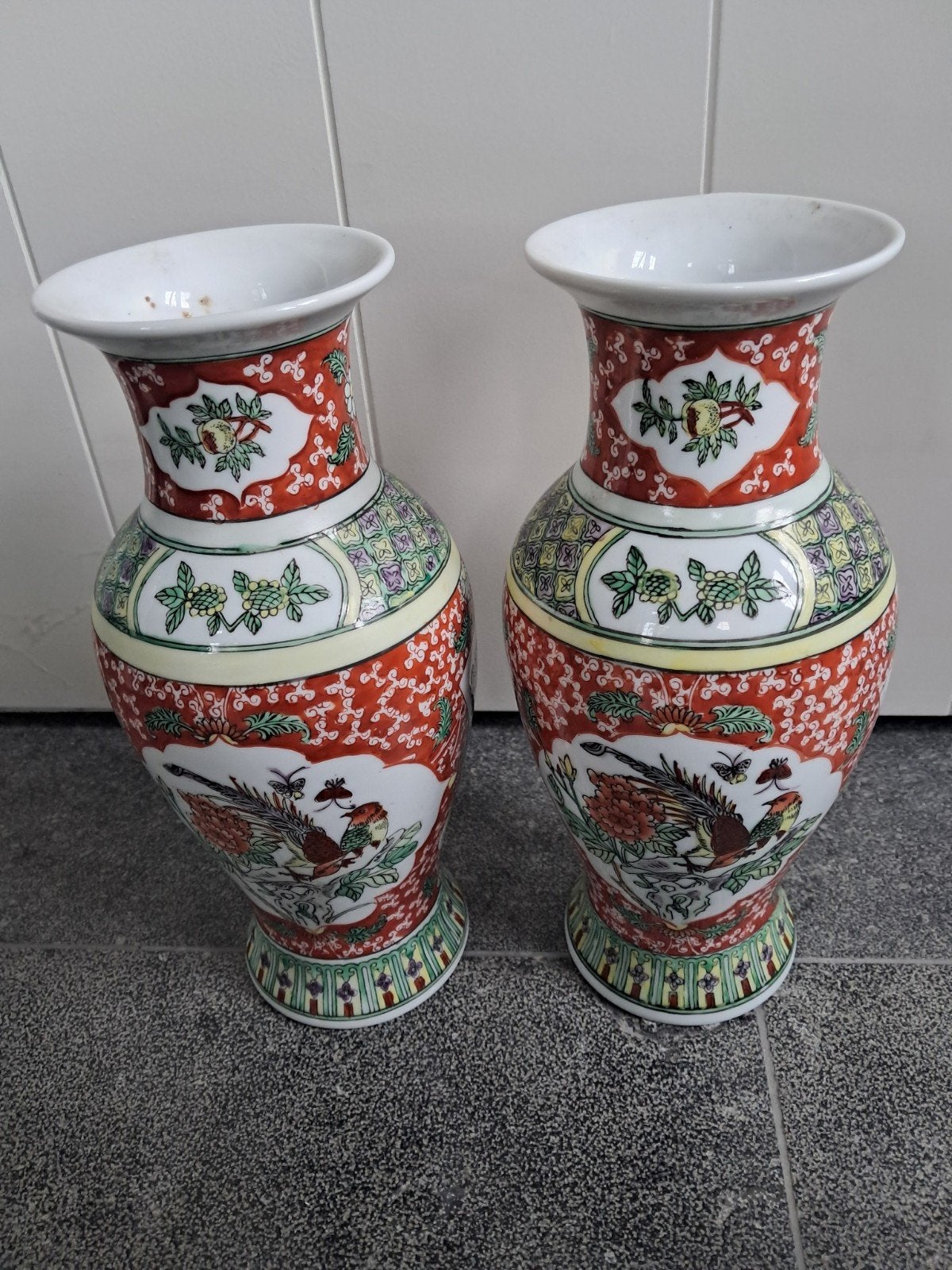 2X identieke Chinese vazen, Ophalen
