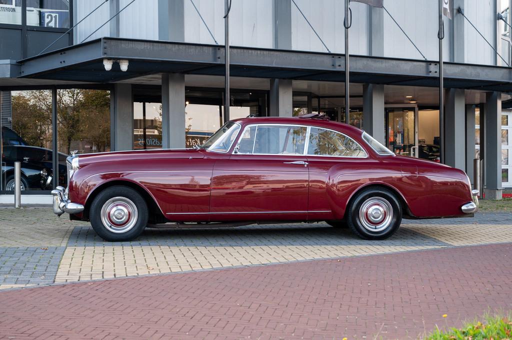Bentley S2 Continental by H.J.Mulliner (bj 1962, automaat), Auto's, Automaat, 4 zetels, 6230 cc, Beige