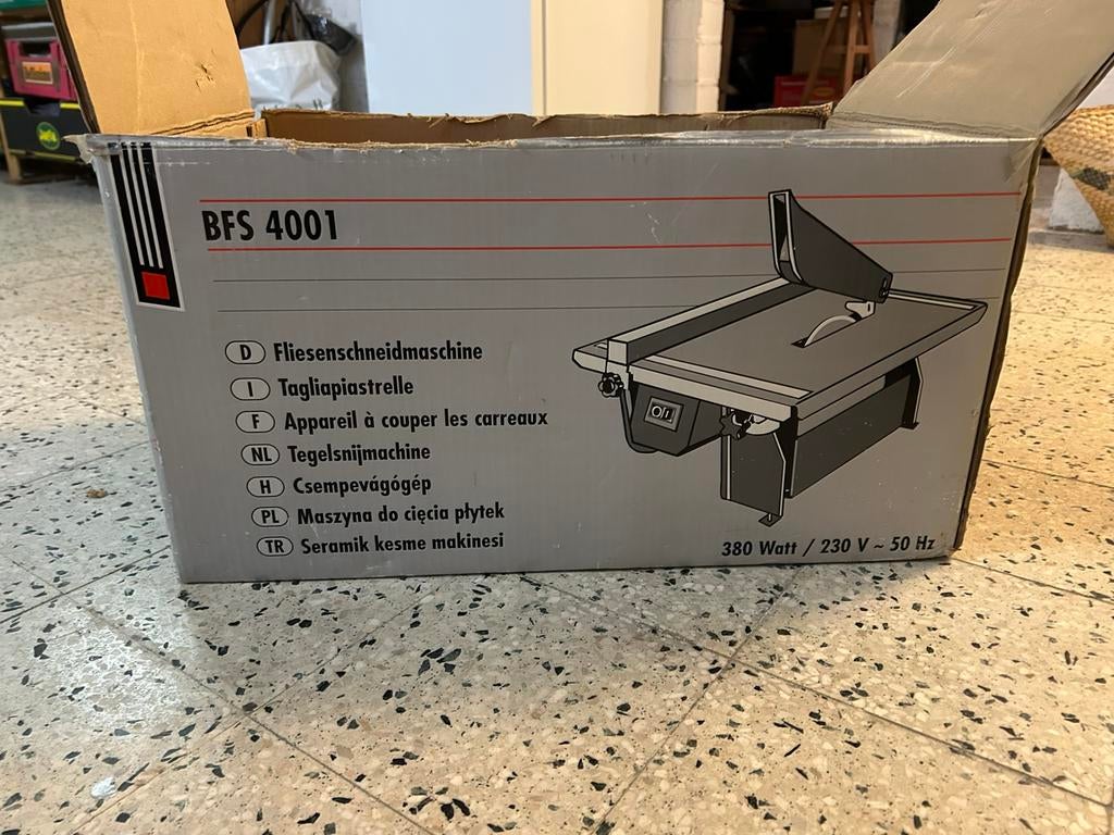 Basis tegelsnijmachine, Doe-het-zelf en Bouw, Ophalen, Zo goed als nieuw
