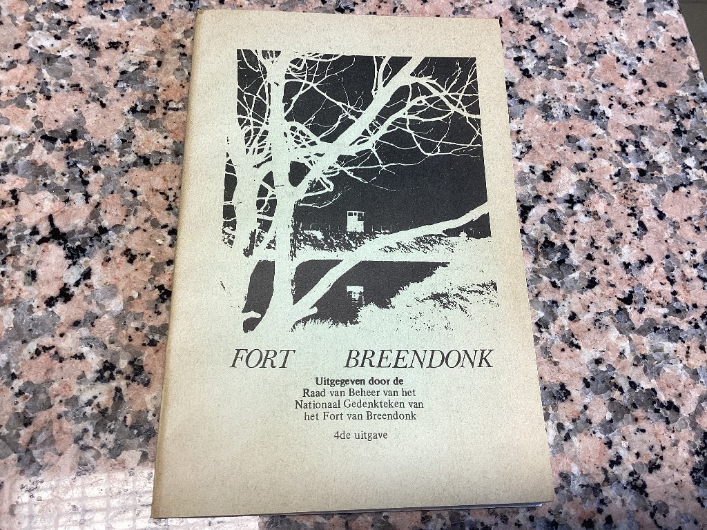 FORT BREENDONK. 1983, Ophalen of Verzenden, Tweede Wereldoorlog, Gelezen, Overige onderwerpen