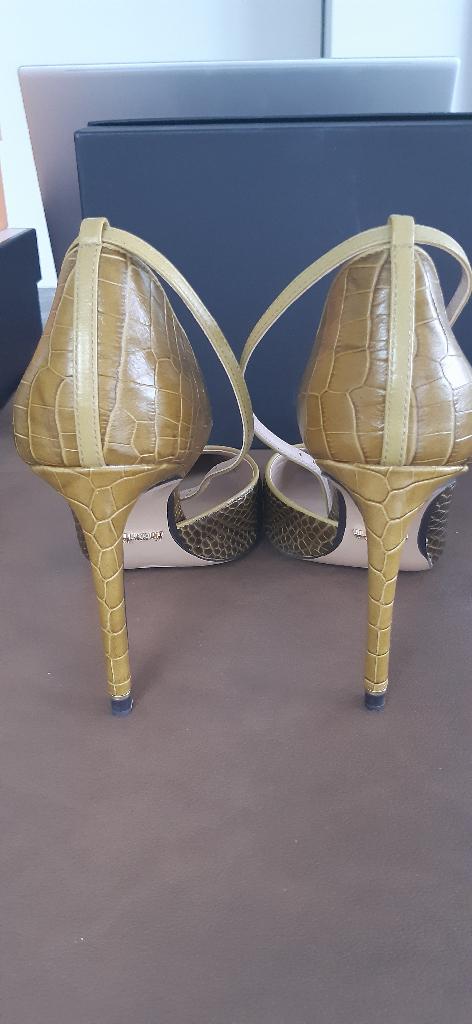 Pumps - maat 38, Kleding | Dames, Schoenen, Pumps, Massimo Dutti, Verzenden, Zo goed als nieuw