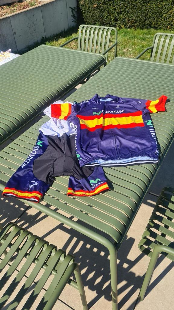 Maillot et pantalon de champion d'Espagne Movistar, Enlèvement, XL