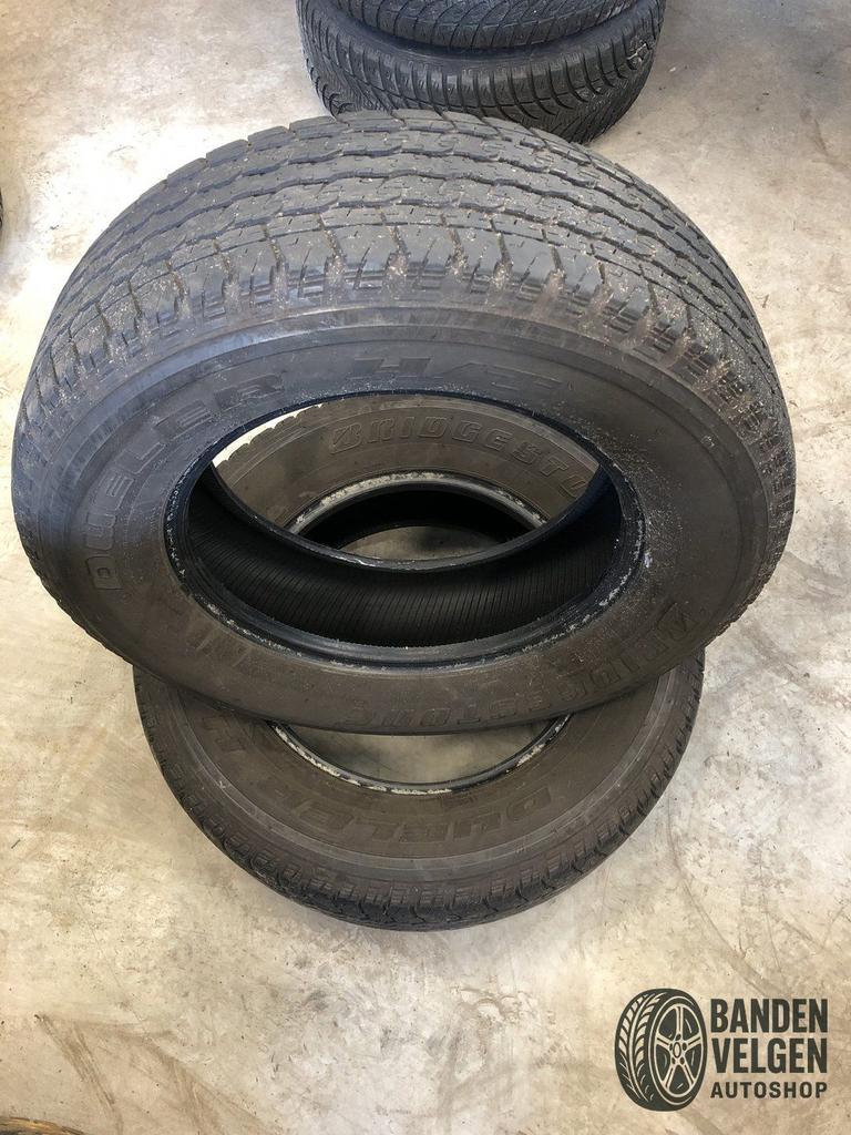 2 x 255-65-17 110S Bridgestone Dueller H/T 840 4 x 4 Isuzu D, Auto-onderdelen, Banden en Velgen, Gebruikt, 255 mm, -, -