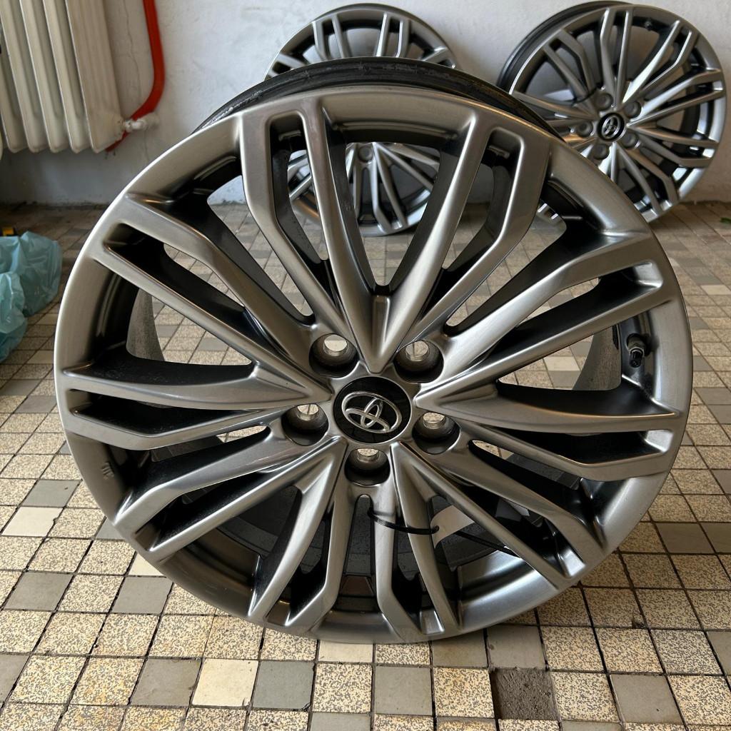 Jantes d'origine Toyota C-HR 18 pouces, Autos : Pièces & Accessoires, Neuf, 4 Saisons, Véhicule de tourisme, 18 pouces