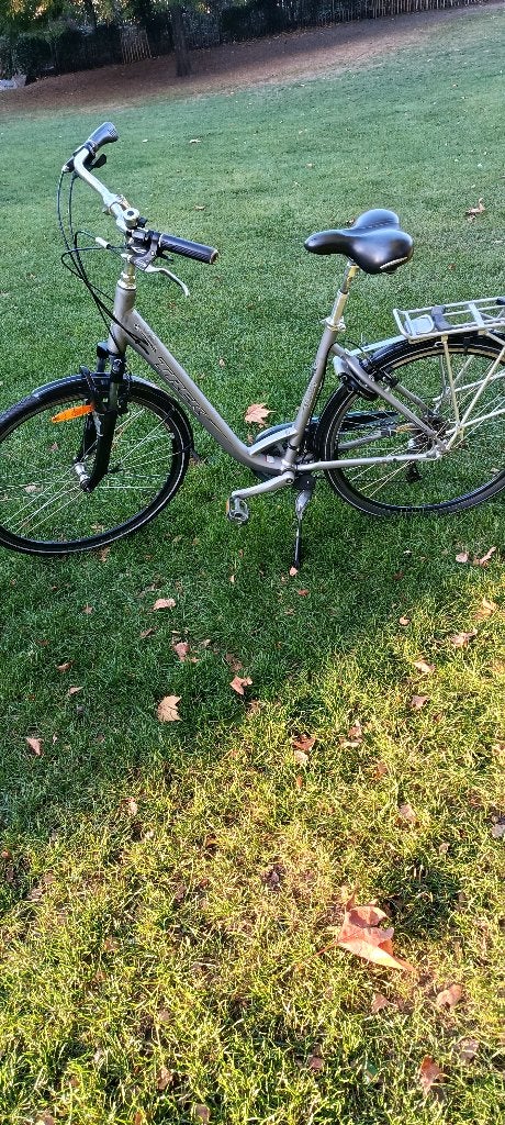 Vélo Trek en aluminium de 28 pouces, Enlèvement ou Envoi, Vitesses