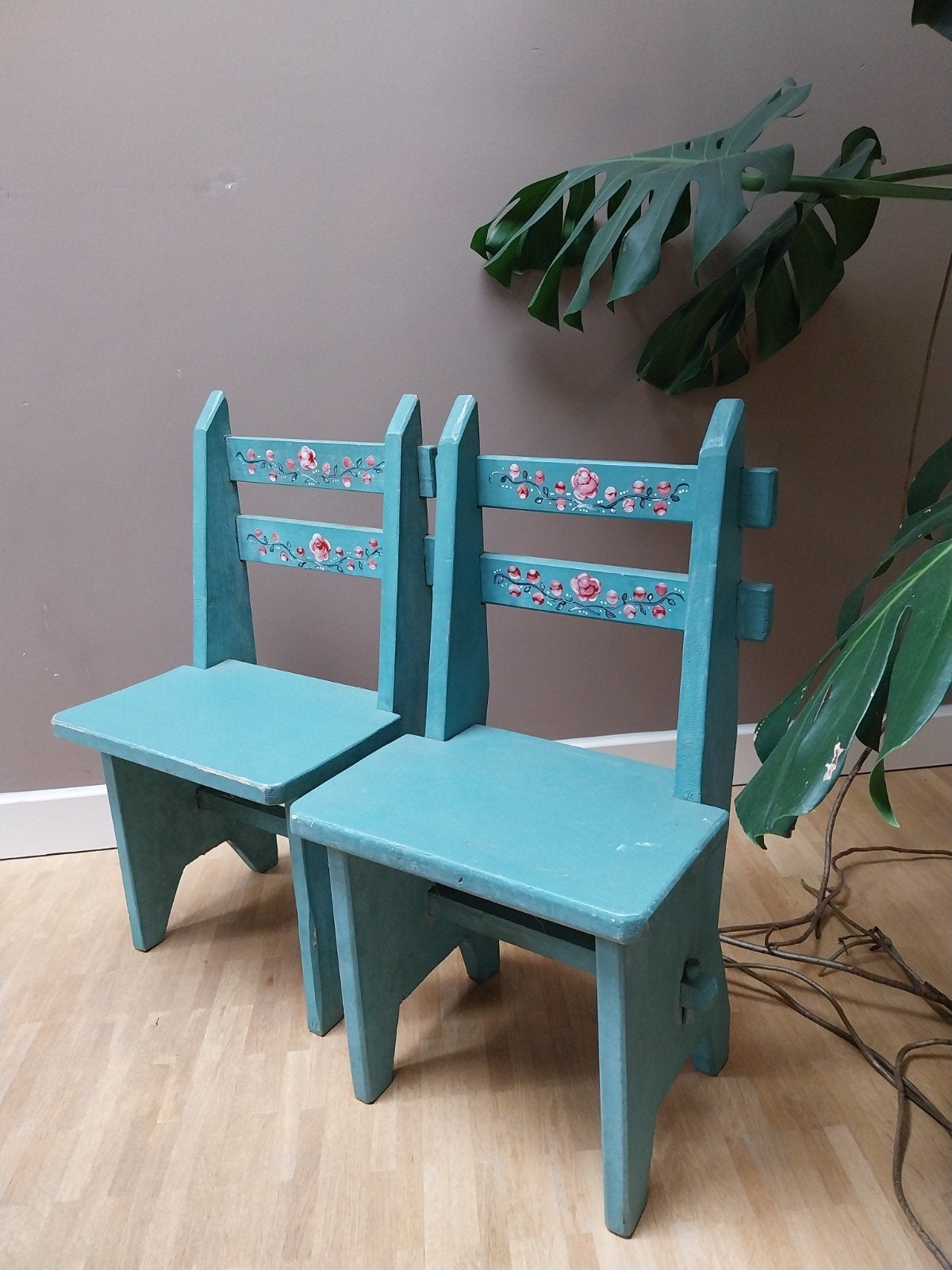 2 kinder stoeltjes hout, Kinderen en Baby's, Ophalen
