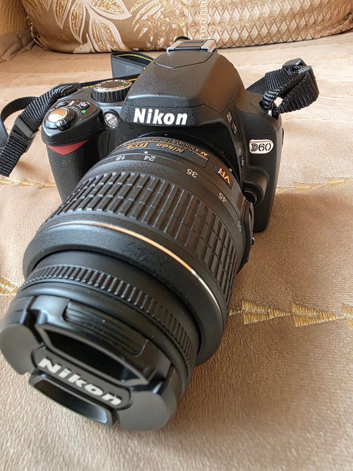 Nikon D60, Audio, Tv en Foto, Fotocamera's Digitaal, Ophalen of Verzenden, Accu, Nikon