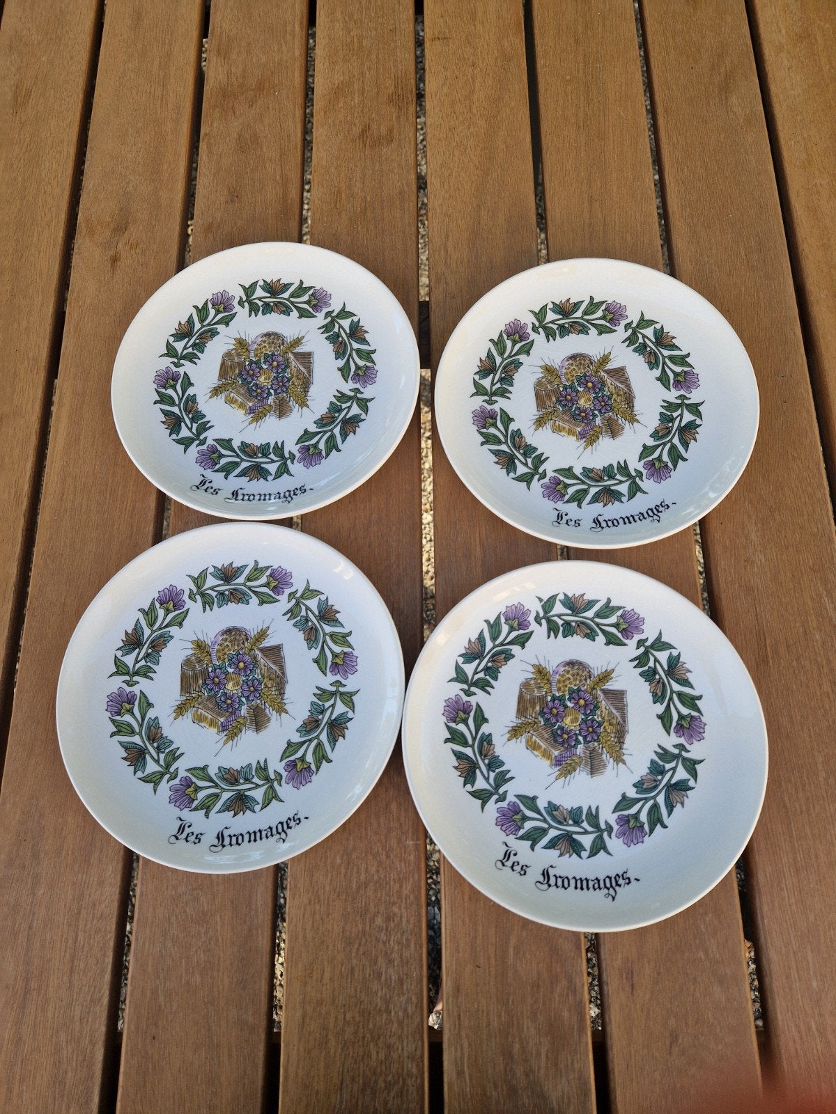 4 assiettes à fromage Gien, Enlèvement ou Envoi
