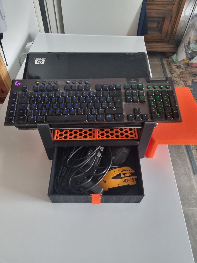 Support pour ordinateur portable avec tiroir, Informatique & Logiciels, Enlèvement ou Envoi, Neuf, 3D geprint