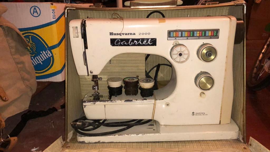 Husqvarna 2000 Gabriël, Ophalen, Gebruikt, Naaimachine, Husqvarna