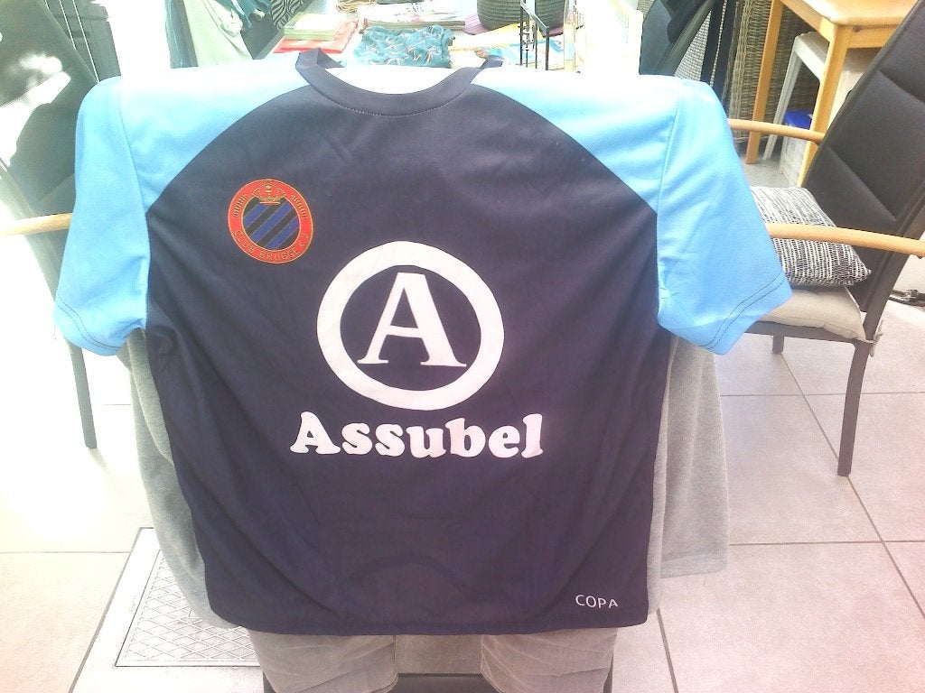 Retro truitje Club Brugge-Assubel., Sport en Fitness, Voetbal, Groter dan maat XL, Ophalen of Verzenden, Zo goed als nieuw, Shirt