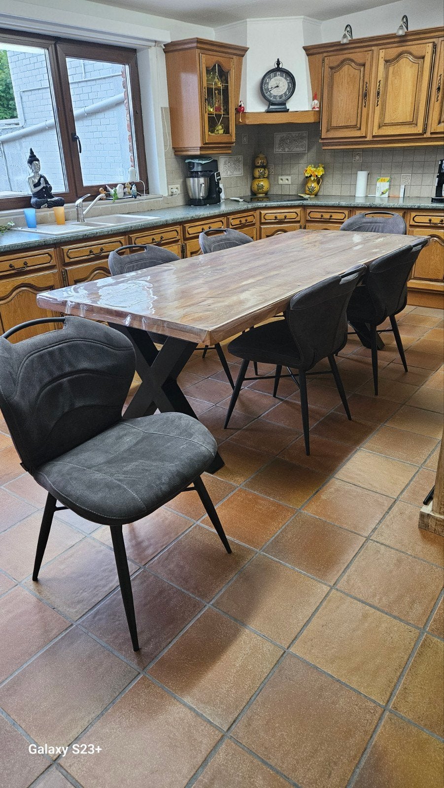 a vendre table, dressoir et 6 chaises, Autres couleurs, Comme neuf, Enlèvement, Cinq, Six Chaises ou plus