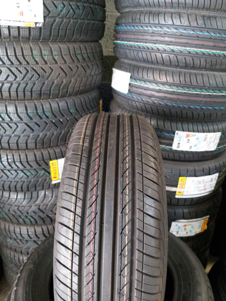 20560r13 205 60 r13 205/60/r13 nokian nouveau avec montage