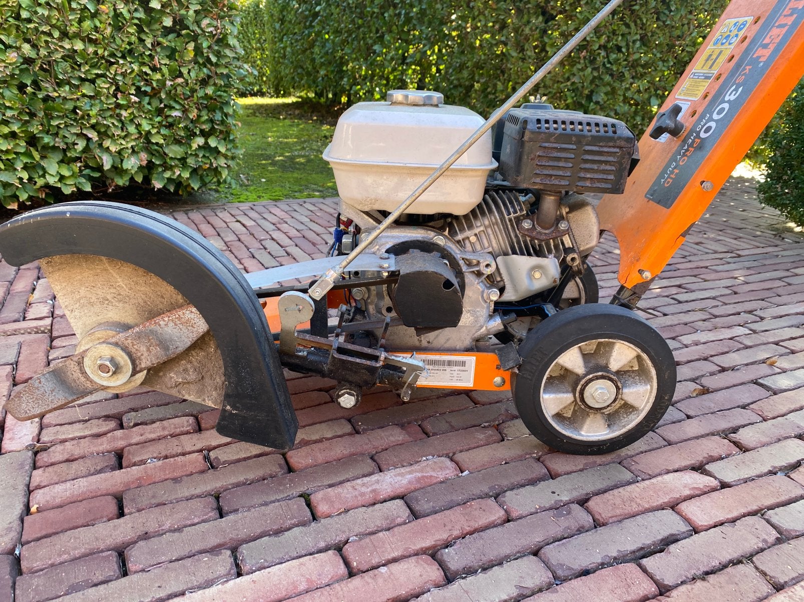 Eliet kantensnijder ks 300 pro hd heavy duty, Ophalen, Zo goed als nieuw, Benzine