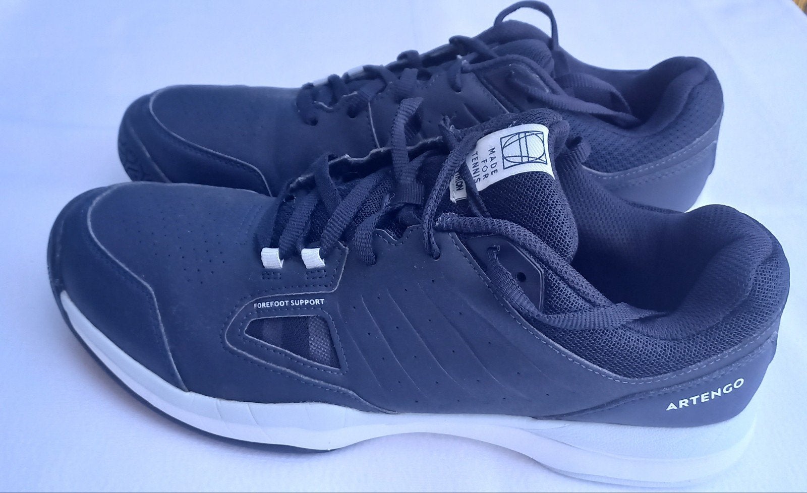 Basket tennis Artengo pointure 45, Enlèvement ou Envoi, Comme neuf, Chaussures, Autres marques