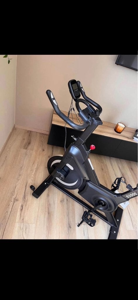 Vélo spinning, Sports & Fitness, Enlèvement, Comme neuf, Vélo de spinning